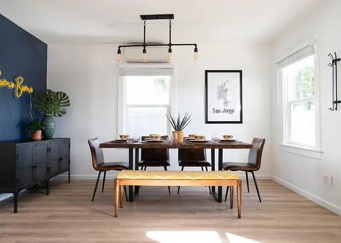 * Bueno Bueno Casita * / 7 Min To Downtown / 4 Bdr